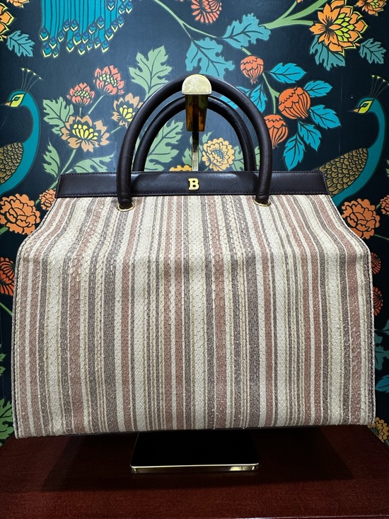 Vintage 1970s Bally Leather Lined Embossed Leather Tote - Picture 9 of 15